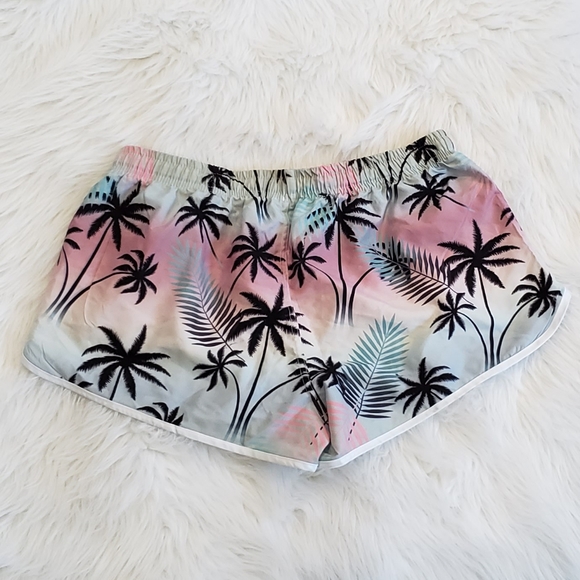 Tropical light weight shorts - XL - Picture 4 of 5